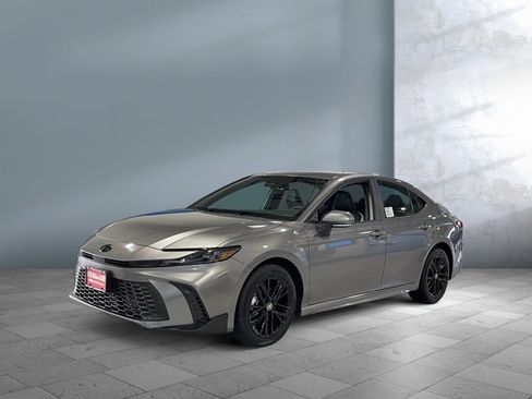 New 2026 Toyota Camry SE image 1