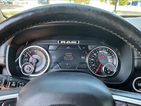 Used 2019 RAM 1500 Laramie AWD/4WD image 25