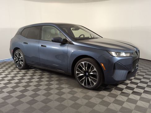 New 2026 BMW iX xDrive45 image 6