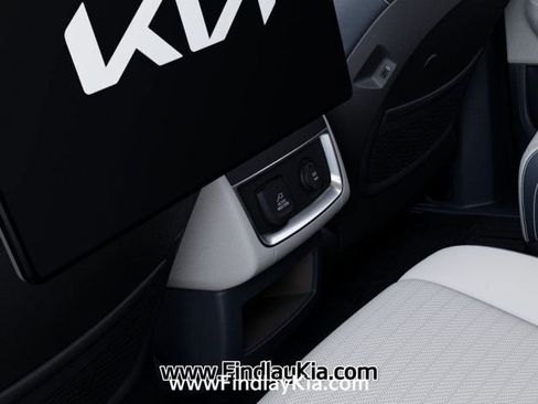 New 2026 Kia Carnival SX Prestige image 29
