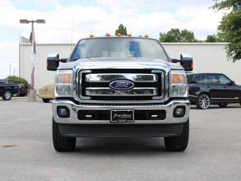 Used 2012 Ford F250 Lariat w/ Chrome Pkg AWD/4WD image 2