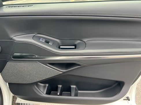 New 2027 Lincoln Navigator Reserve w/ Jet Appearance Package AWD/4WD image 14
