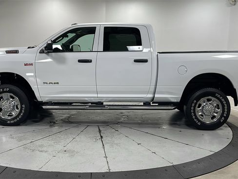 Used 2022 RAM 2500 Tradesman w/ Chrome Appearance Group image 8