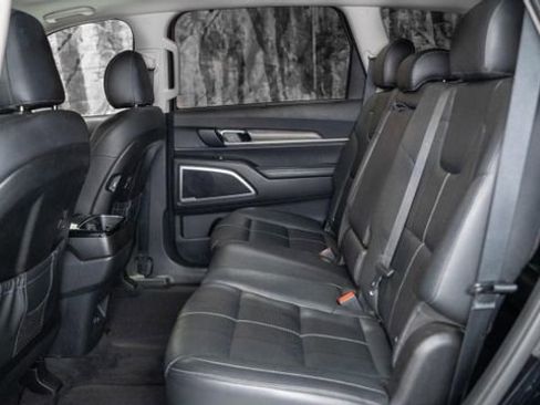 Used 2021 Kia Telluride EX image 14