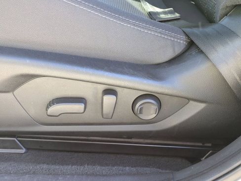 Used 2024 Subaru Crosstrek 2.0i Premium image 6