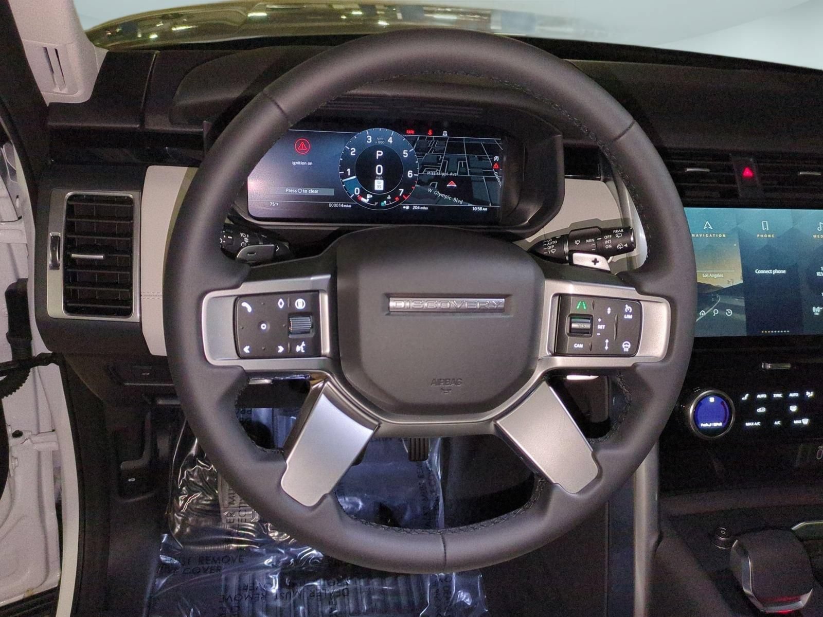 New 2026 Land Rover Discovery S AWD/4WD image 17