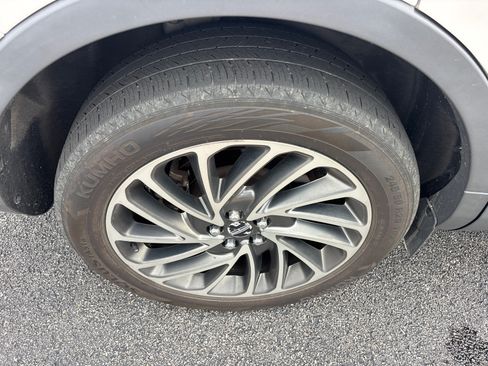 Used 2019 Lincoln Nautilus Reserve AWD/4WD image 10