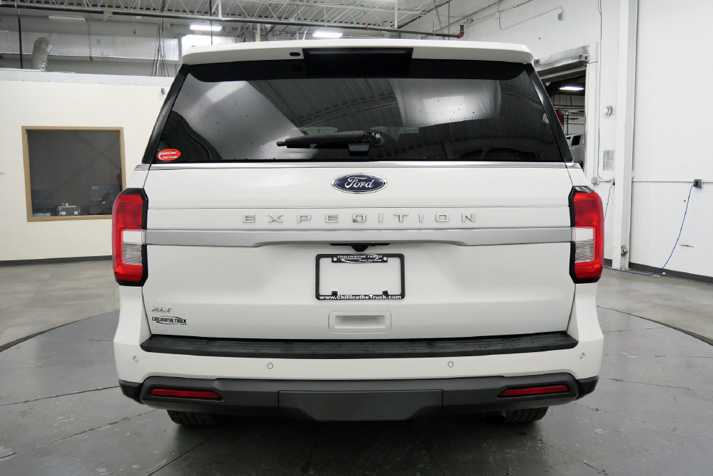 Used 2022 Ford Expedition XLT AWD/4WD image 7