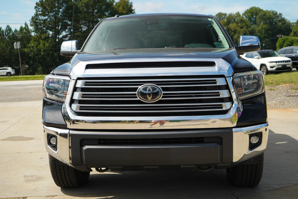 Used 2018 Toyota Tundra Limited w/ Limited Premium Package AWD/4WD image 17