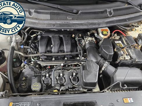 Used 2019 Ford Explorer XLT w/ Equipment Group 202A AWD/4WD image 44