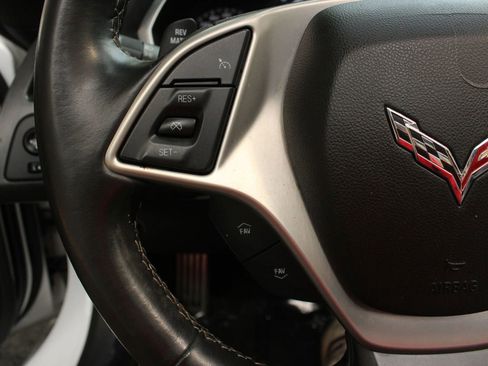 Used 2017 Chevrolet Corvette Stingray Coupe w/ 1LT RWD image 27