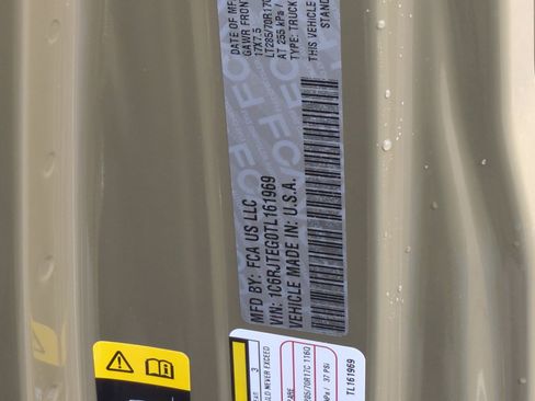 New 2026 Jeep Gladiator Mojave image 25