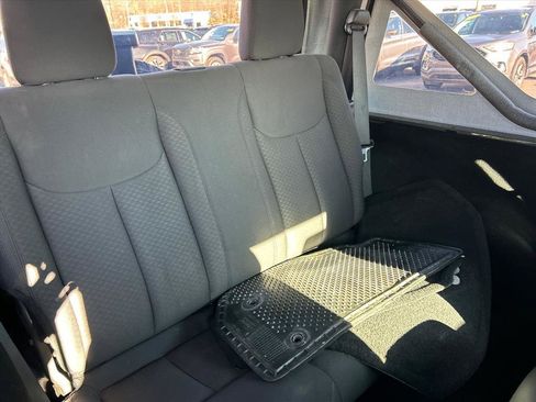 Used 2015 Jeep Wrangler Sport image 14