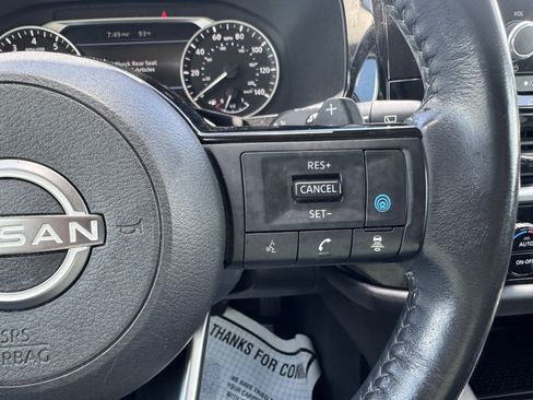 Used 2022 Nissan Pathfinder SV FWD image 10