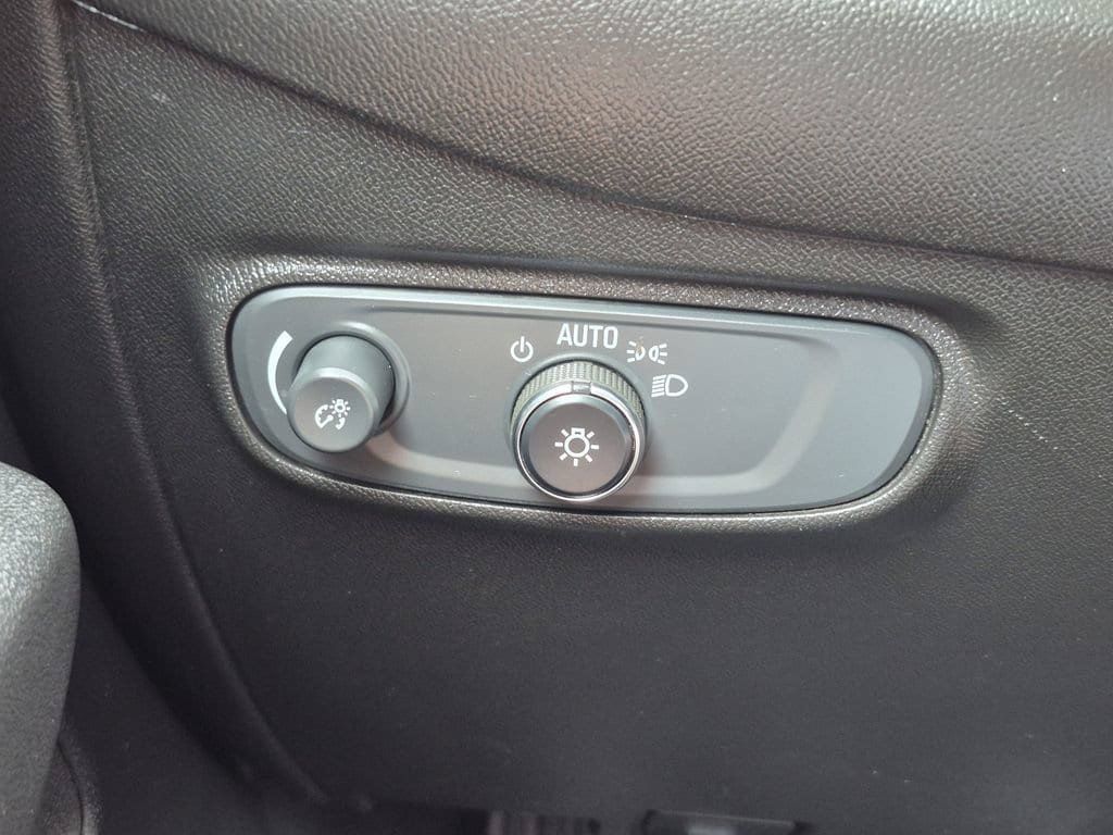 Certified 2022 Chevrolet Equinox RS AWD/4WD image 9