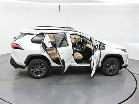 Used 2023 Toyota RAV4 XLE Premium image 48