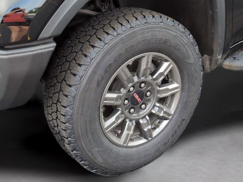 Used 2024 GMC Sierra 1500 AT4X image 34