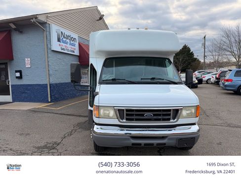 Used 2003 Ford E-450 and Econoline 450 RWD image 2