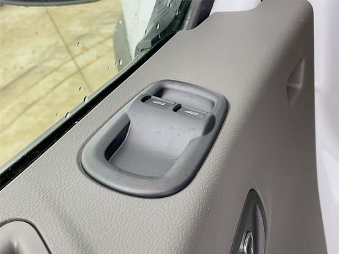 New 2025 Ford Transit 250 148 Medium Roof image 19