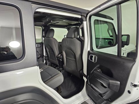 Used 2024 Jeep Wrangler Sport S image 33