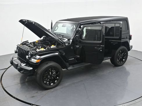 Used 2021 Jeep Wrangler Unlimited Sahara AWD/4WD image 39