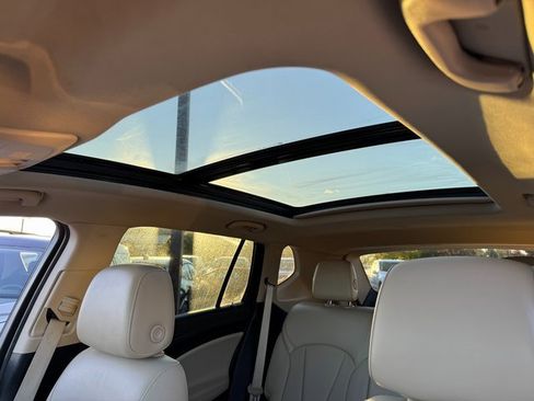 Used 2018 Buick Envision Essence image 29