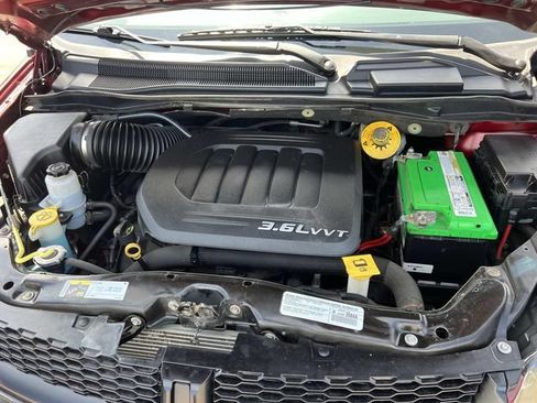 Used 2017 Dodge Grand Caravan SE FWD image 10