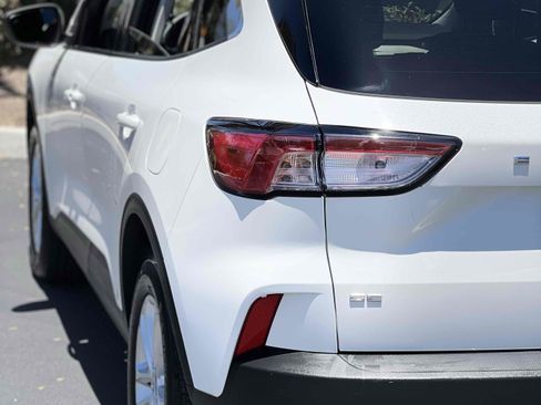 Used 2022 Ford Escape SE FWD image 48