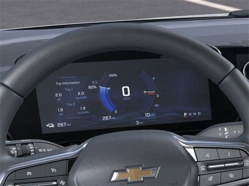 New 2025 Chevrolet Equinox EV LT image 18