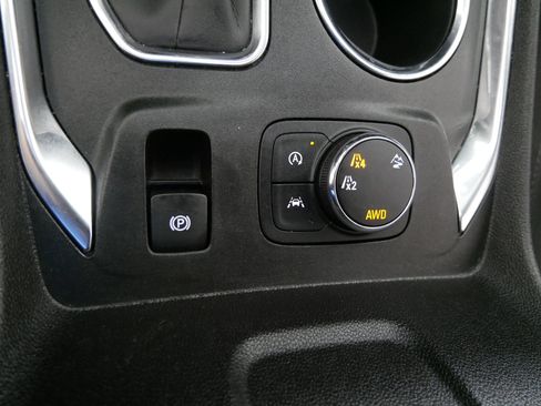 Used 2023 Chevrolet Traverse LT w/ Rear Camera Mirror Package AWD/4WD image 29