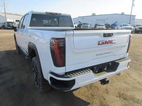 New 2026 GMC Sierra 2500 AT4 w/ AT4 Premium Plus Package image 9