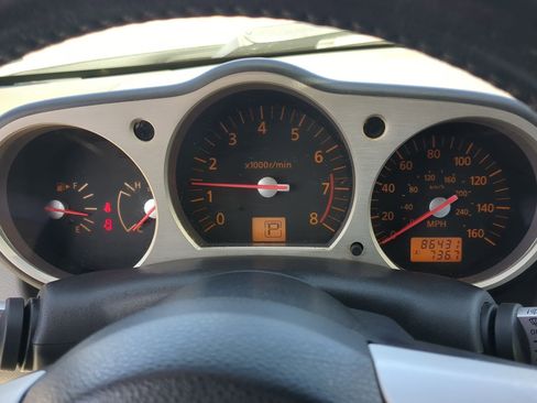 Used 2005 Nissan 350Z Touring image 15