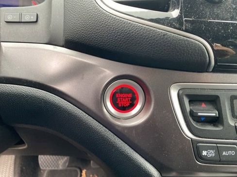 Used 2022 Honda Pilot Special Edition image 16