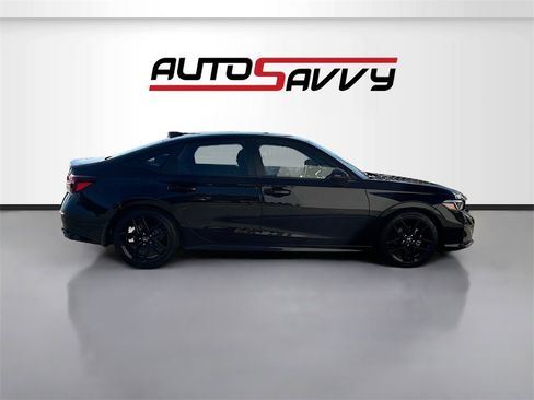 Used 2025 Honda Civic Sport image 8
