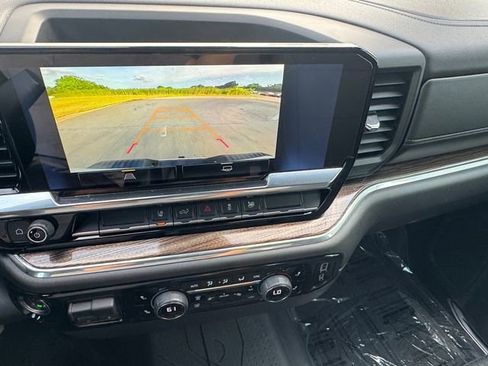 Used 2025 Chevrolet Silverado 3500 LT AWD/4WD image 9