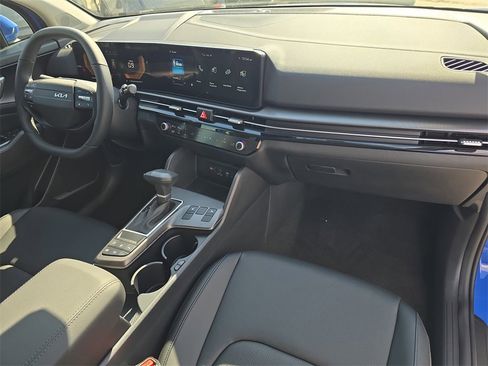 New 2026 Kia Sportage EX image 12