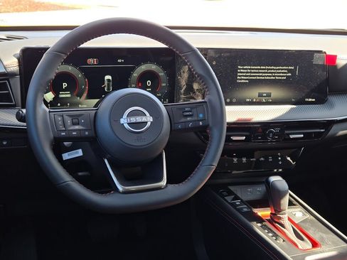 Used 2026 Nissan Kicks SR w/ SR Premium Package AWD/4WD image 18