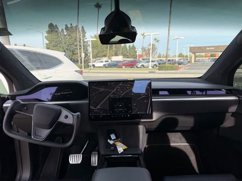 Used 2022 Tesla Model X Plaid AWD/4WD image 18