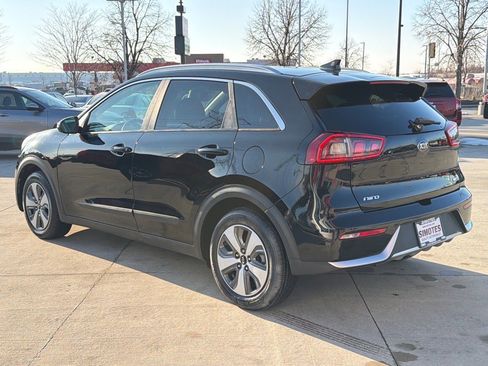 Used 2019 Kia Niro LX image 4