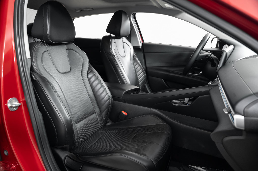 Certified 2023 Hyundai Elantra Limited w/ Cargo Package FWD image 24