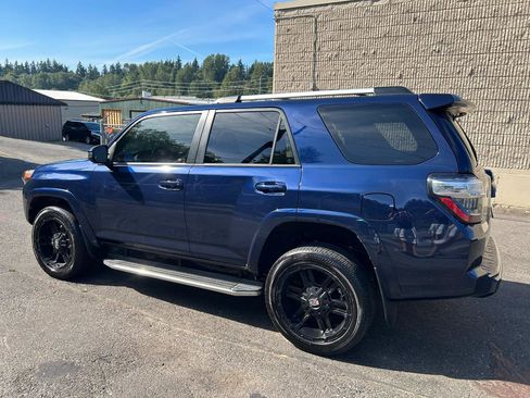 Used 2014 Toyota 4Runner Trail AWD/4WD image 7