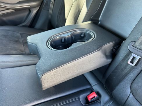 Used 2020 Porsche Macan image 46