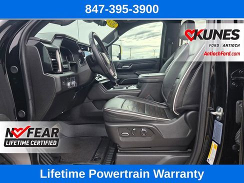 Used 2024 GMC Sierra 2500 AT4X image 30