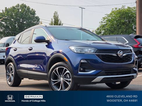 Used 2023 Buick Encore GX Select w/ Safety Package II AWD/4WD image 2