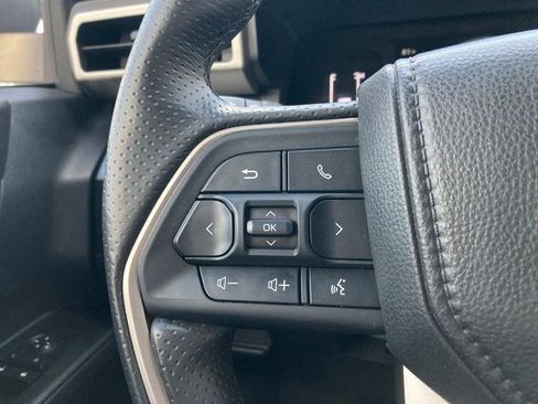 Used 2025 Toyota 4Runner SR5 AWD/4WD image 13