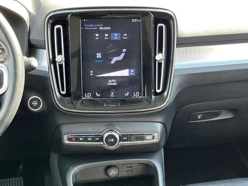 Used 2019 Volvo XC40 T5 Momentum AWD/4WD image 21