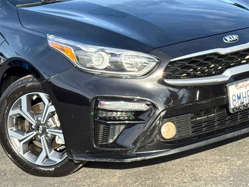 Used 2020 Kia Forte LXS FWD image 3