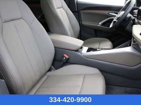 New 2025 Audi Q5 Premium image 23