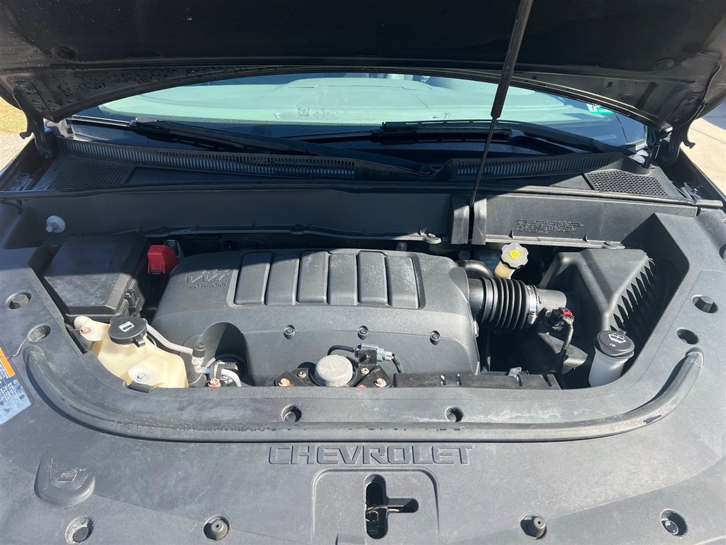 Used 2012 Chevrolet Traverse LS FWD image 24