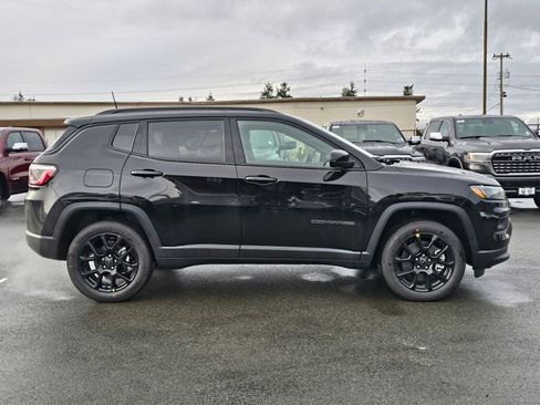New 2026 Jeep Compass Latitude image 10